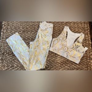 NWT Fabletics Foil Legging & On-The-Go Midi Sports Bra Set, XS